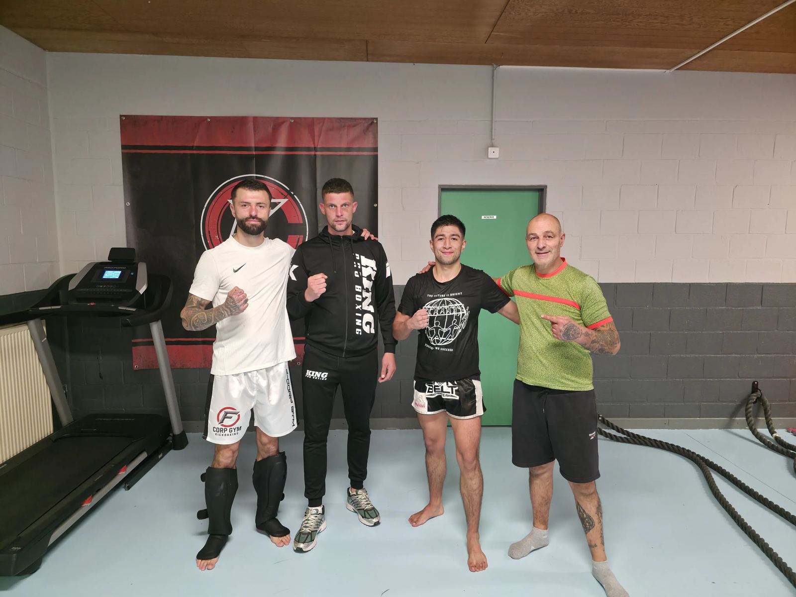 Combattant F-Corp Gym avec médaille